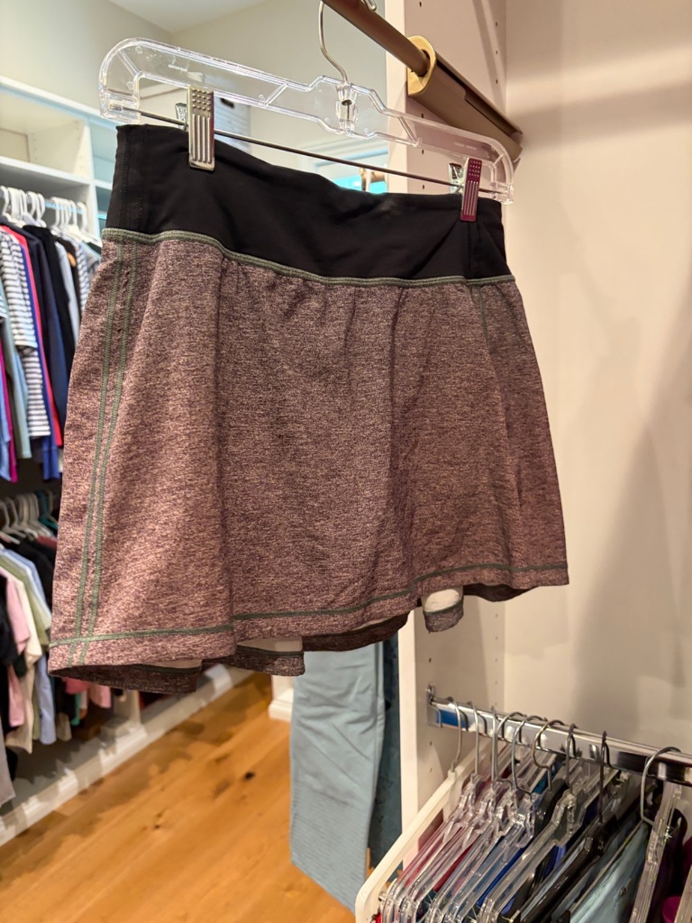 Lululemon Women's Athletic tennis Skort in Heather gray with Black Waistband